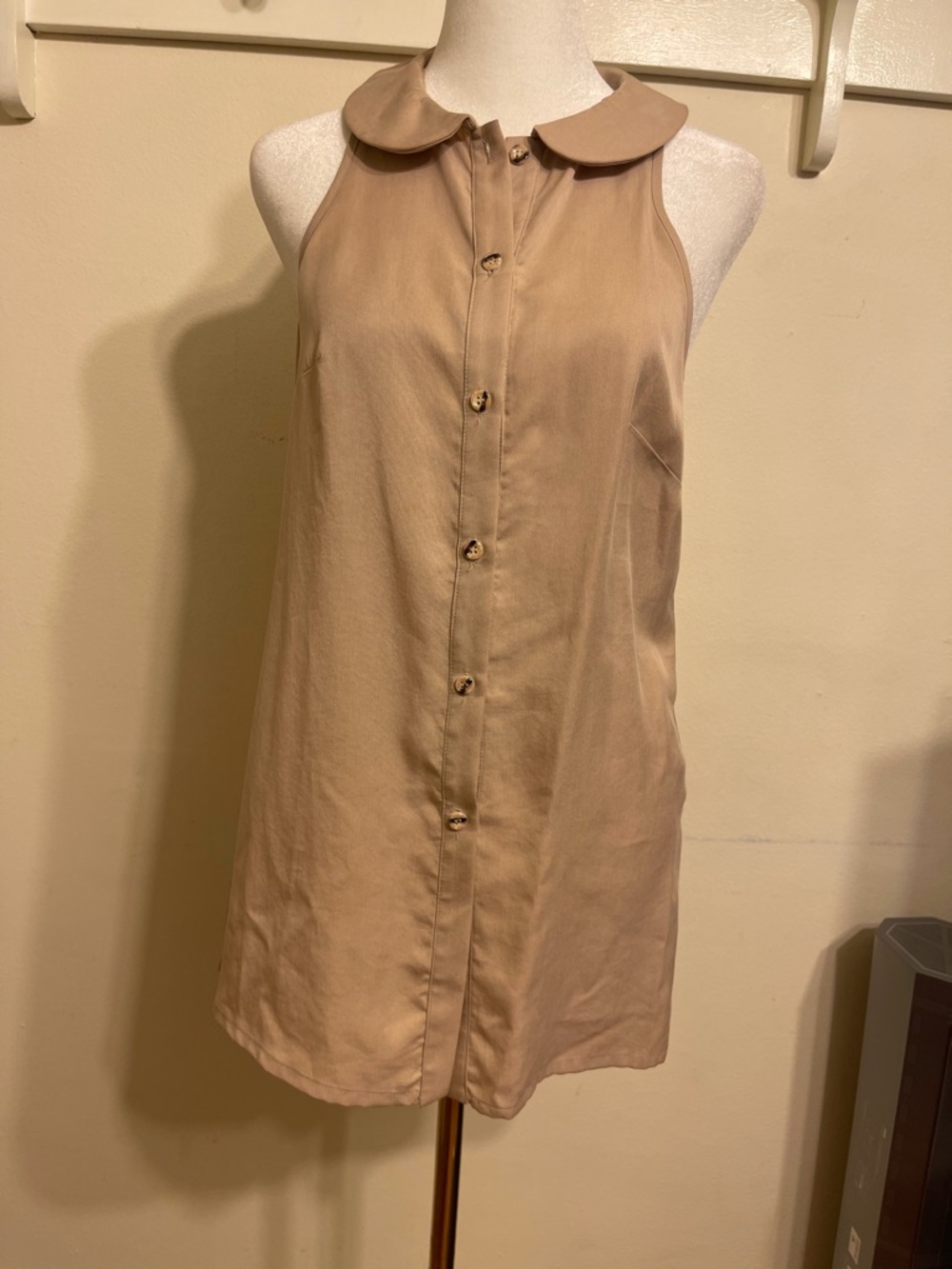 Lauren Damelian Sleeveless Button-Front Peter Pan Collar tunic Nude Beige Sz 8